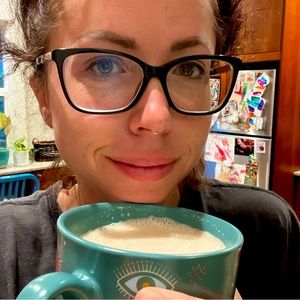 Meet your Posher, Nika